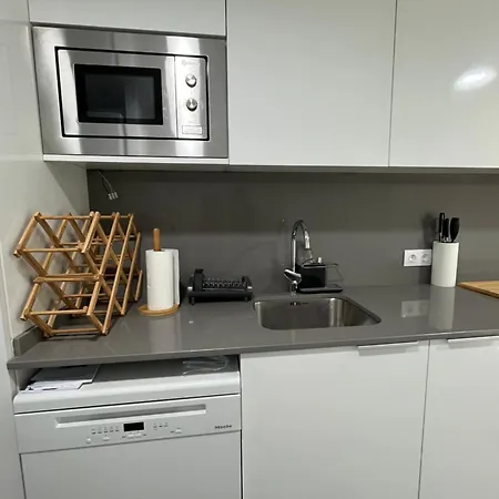 Lägenhet Nuevo, Espacioso Y Confortable Con Pkg Y Piscina